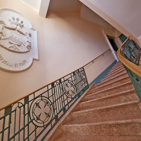 Ξενοδοχείο Raffaella 4*