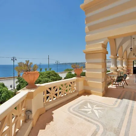 Ξενοδοχείο Raffaella 4*