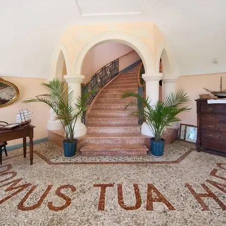 Raffaella Santa Cesarea Terme