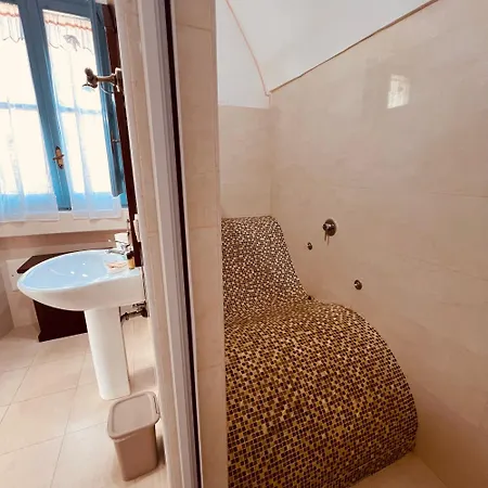 Raffaella Santa Cesarea Terme