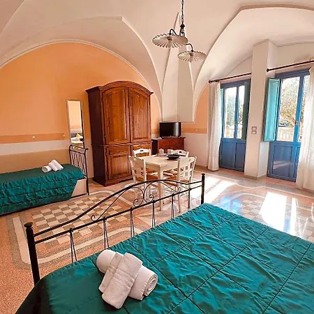 Raffaella Santa Cesarea Terme